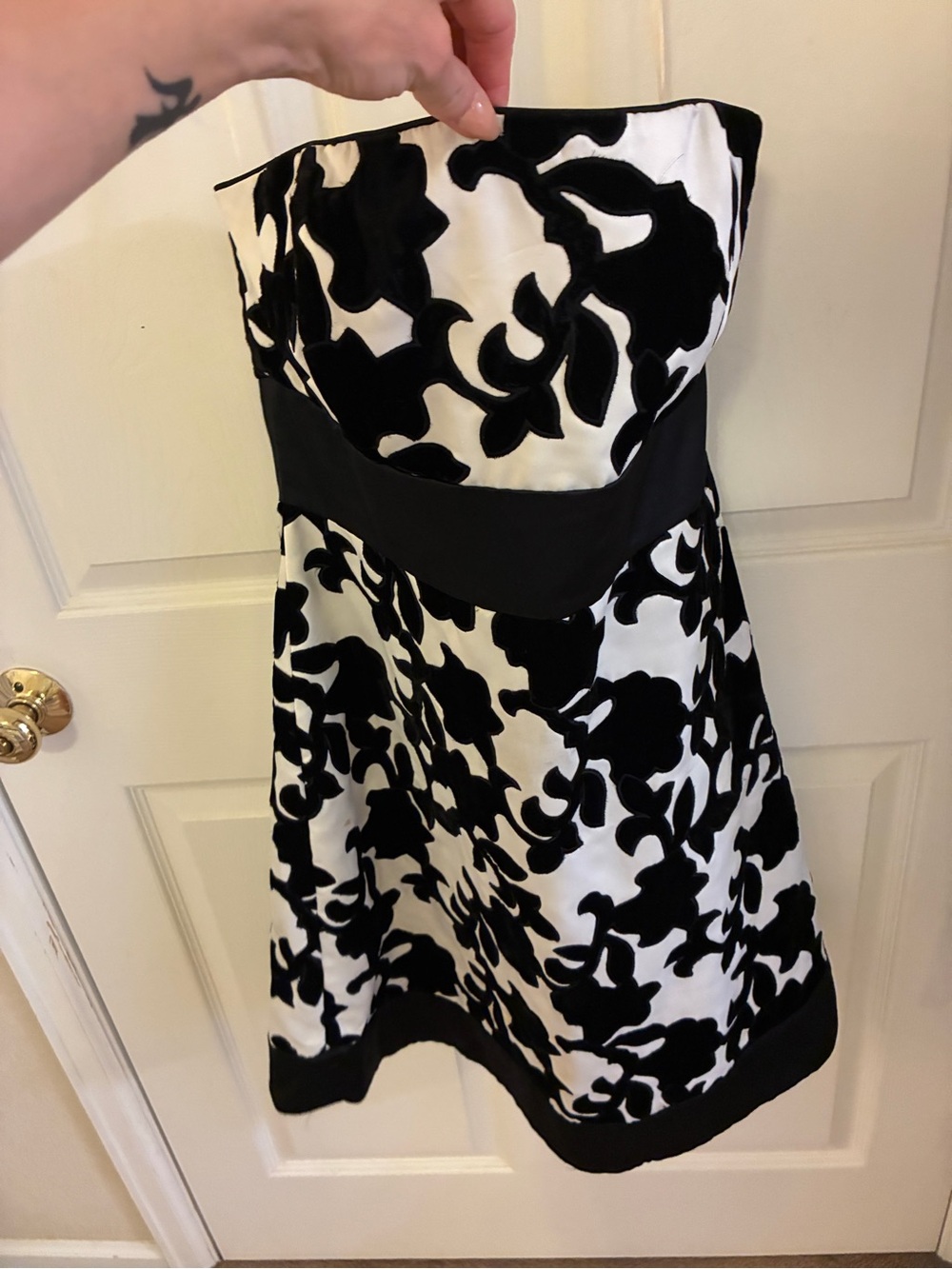 White House Black Market Black and White Strapless Floral Fit-and-Flare Dress
